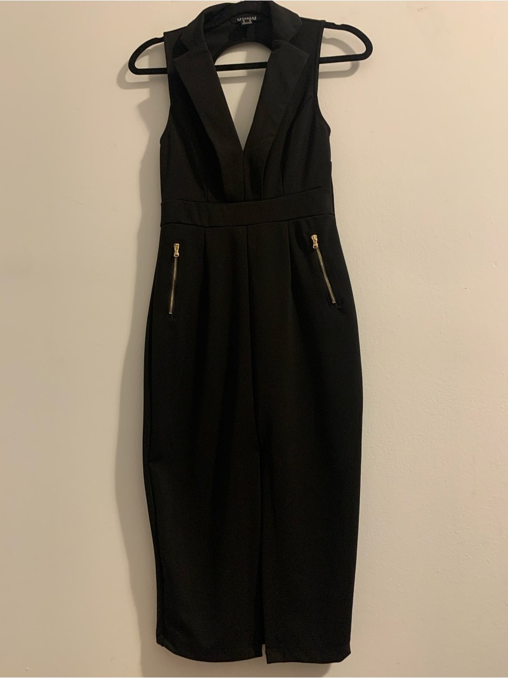 Revamped Black Backless Midi Dress with Gold Zippers